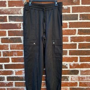 Athleta Medium Women’s black Cargo Pants.